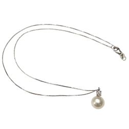 Akoya Pearl Necklace, 8–8.50 mm, with a 0.060 ct Diamond