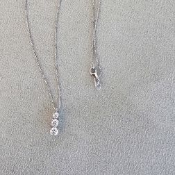 Girocollo Trilogy Diamanti a Scalare in Oro Bianco 4.4mm - 3mm