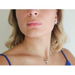 Starfish Pendant with Diamonds in White Gold Photo of worn
