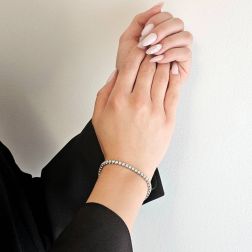 Bracciale Tennis x 4mm con Diamanti montatura in Platino, con sicura foto indossata