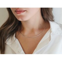 Girocollo Rigido con snodi spessore 1.5mm Oro Bianco foto indossata
