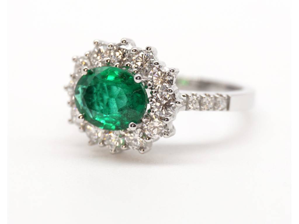 Emerald Kate ring horizontal