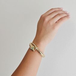 Bracciale Rigido Serpente con Smeraldi  foto indossata