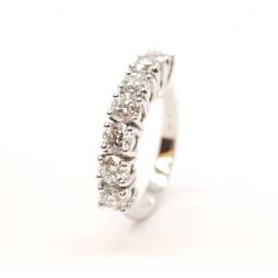 Eternity ring with 7 GIA certified Diamonds of 0,25 carats