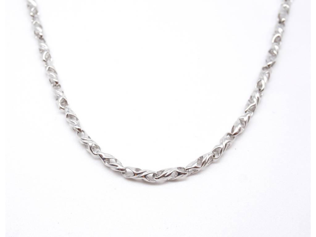 18kt white gold chain 55cm necklace with striped and braided pattern