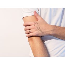 Photo of worn Wedding band Classic Francesina 1,5g White Gold UNOAERRE