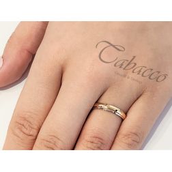 Photo of worn Wedding Band Classic 5g with white borders UNOAERRE