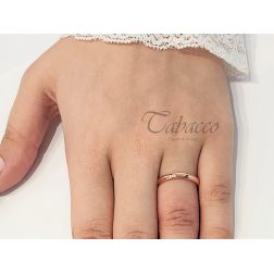 Photo of worn Wedding band Classic Francesina 4g Rose Gold UNOAERRE