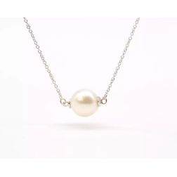 Teardrop Necklace with 8-9mm Akoya Pearl - white gold