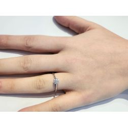 Anello Solitario SALINA 50 punti foto indossata