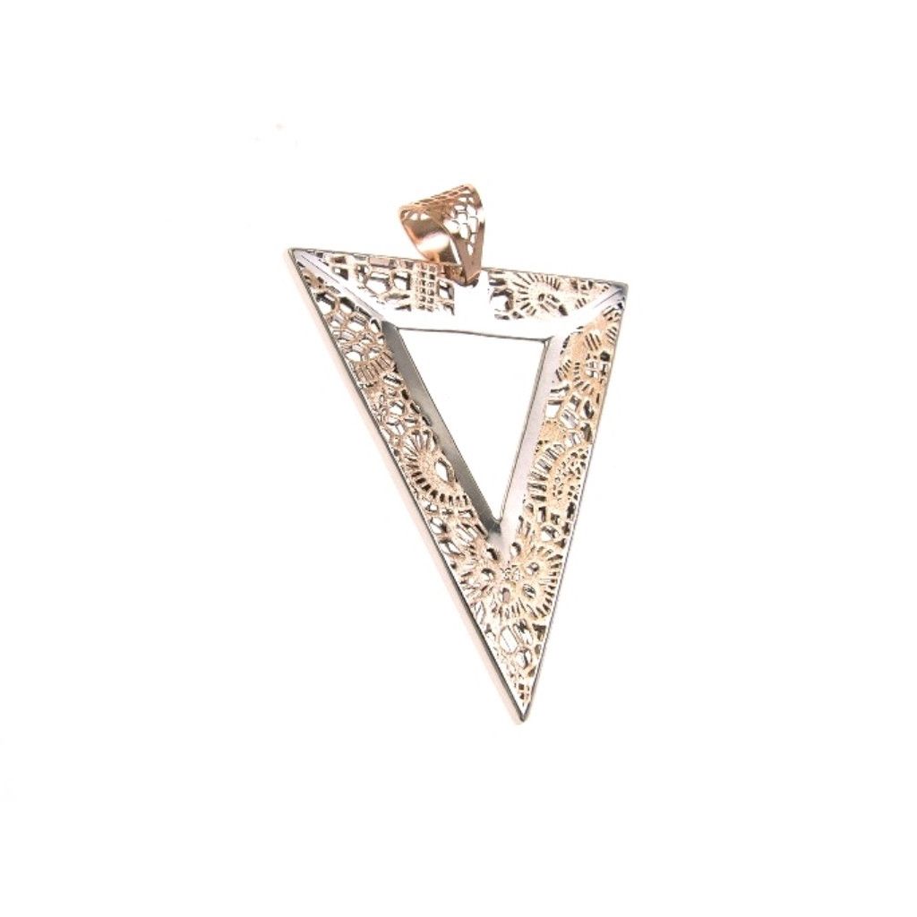 Holed triangular charm in rose and white gold