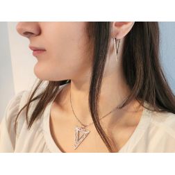 Holed triangular charm in rose and white gold