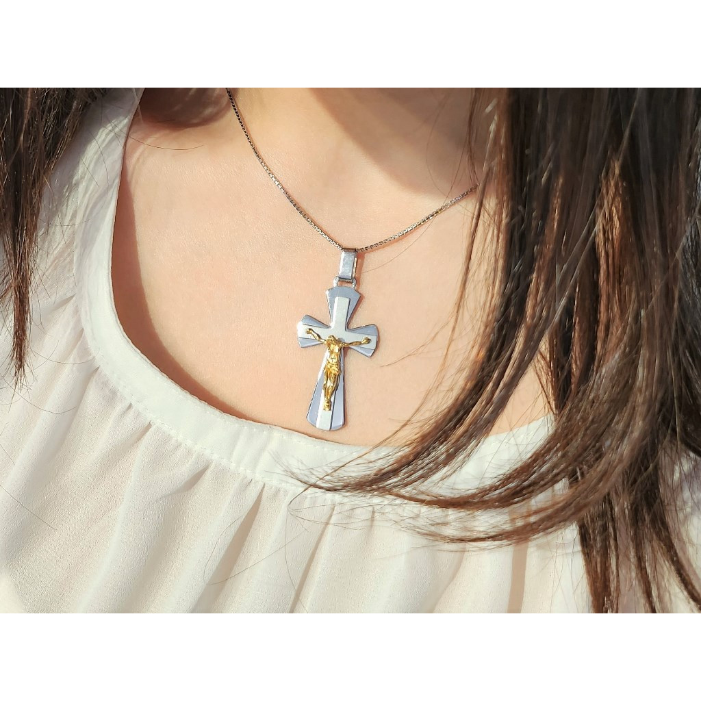 Ciondolo Volto Di Cristo In Oro Giallo 18 KT – Gioiello Religioso 3x2 Cm, Peso 2,7 Gr, Con Collana Laccio In Omaggio