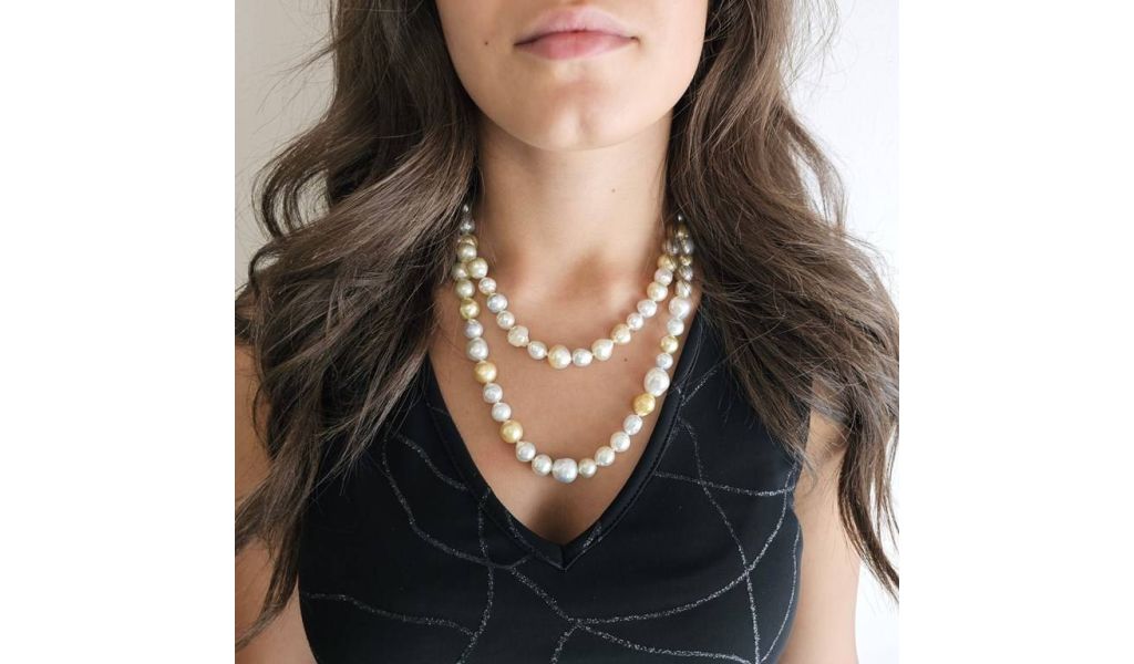 Natural Pearls and 18kt gold necklaces on promotion at Tabacco Gioielli