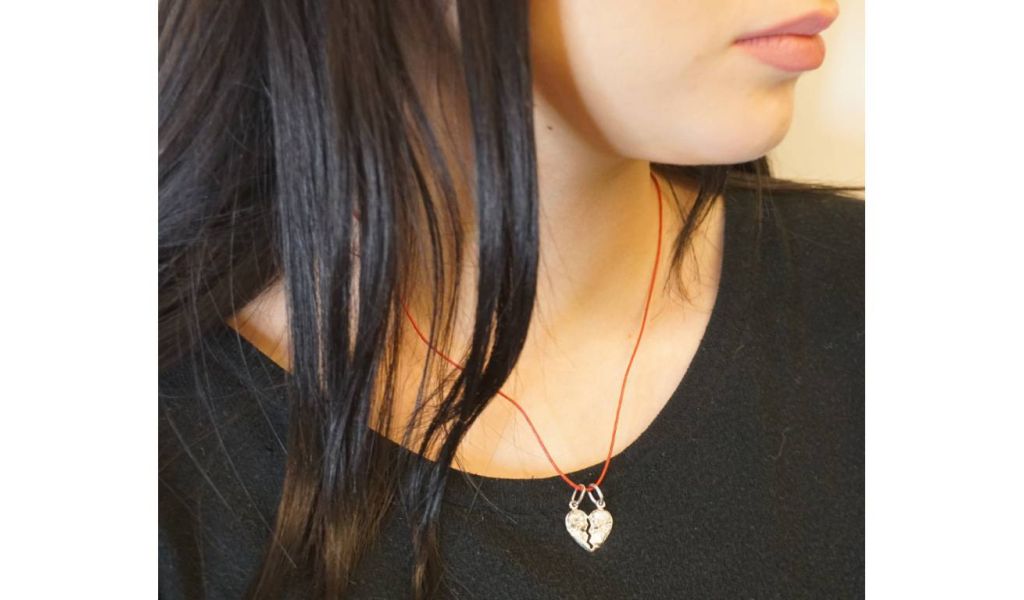 Pendants divisible by 2 in gold